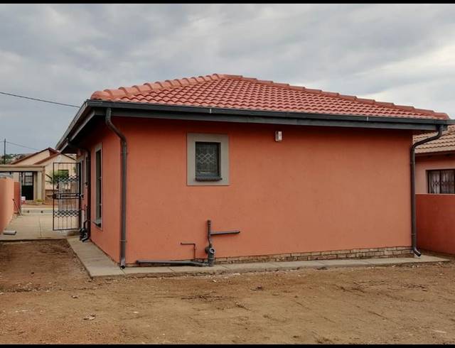 3 BEDROOM HOUSE FOR SALE IN MABOPANE UNIT S